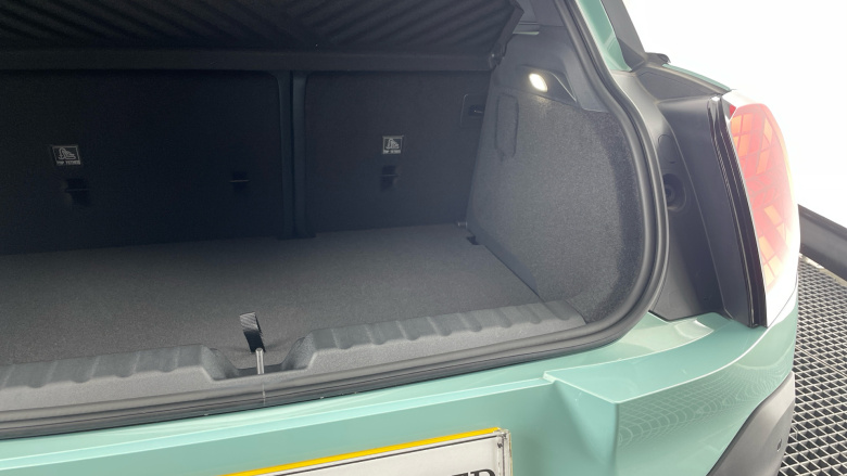 MINI Aceman 135kW E Classic 43kWh 5dr Auto Electric Hatchback